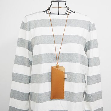 めがねケース キャメル サングラス入れ 革 縦型 かばんの中の整理に ちょっとしたプレゼントにお勧めです