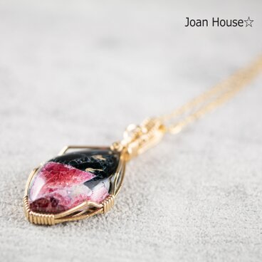 ユーディアライトのワイヤーペンダントトップ【１点物】