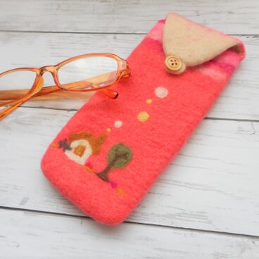 白い家がある風景ケース