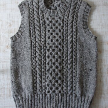 アラン模様のベスト　メンズベスト　アラン模様　