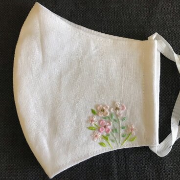 ワンポイント刺繍立体マスクo