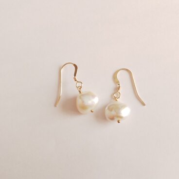 ケシパールピアス