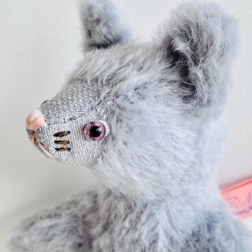 シャトン・アラザン　子猫のぬいぐるみ　プレゼント　ギフト　ねこ　こねこ　グレー