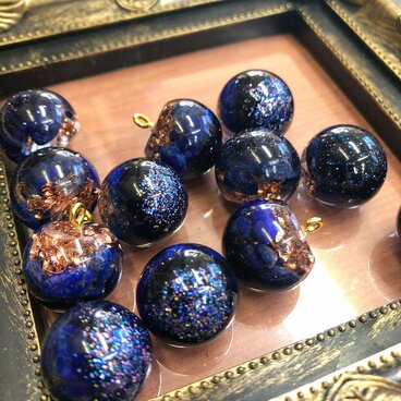 宇宙オルゴナイトの実 チャーム ラピスラズリ