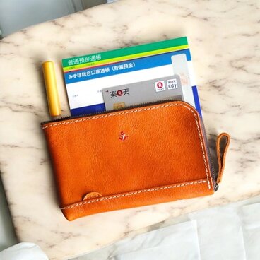 通帳4冊が入るファスナー式通帳ケース 【革６色】印鑑・カードも収納・12色の刺繍＆糸カスタム無料・名入れ有料・g21