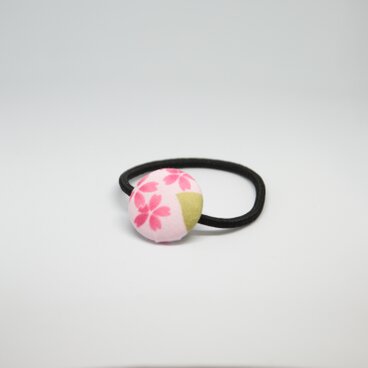 くるみボタンのヘアゴム　#015JS桜と蝶々（ピンク）　 Family Ties