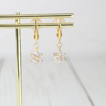 痛くないイヤリング/ピアスみたい/煌くフラワーの痛くないイヤリング