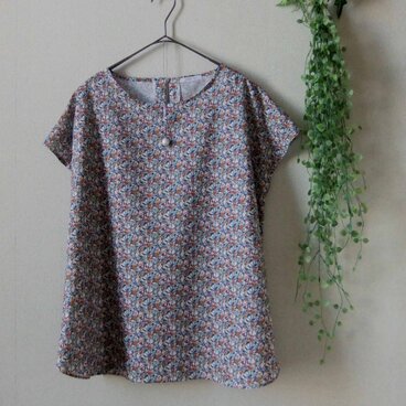 ＊リバティ＊　Petal Cove   フレンチスリーブ ブラウス