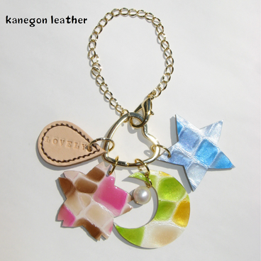 名入れ無料　本革キーホルダー・バッグチャーム『桜　星　月　しずく』淡水真珠