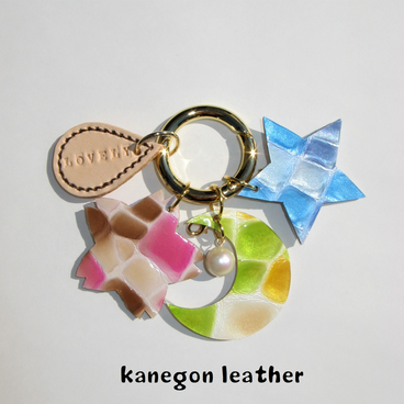 名入れ無料　本革キーホルダー・バッグチャーム『桜　星　月　しずく』淡水真珠