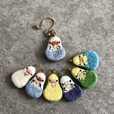 セキセイインコのイヤリング(※片耳のみ)