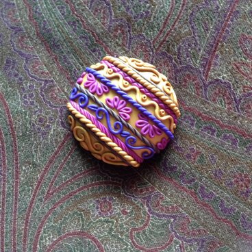 マットゴールドのブローチ  特大