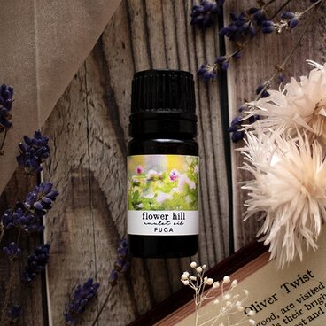 花畑広がるナイトタイムオイル《flower hill》｜天然精油・爽やかな花の香り