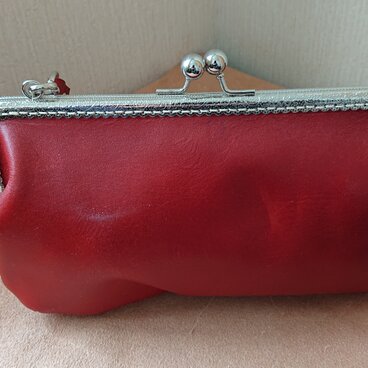 本革手縫い がま口バッグ