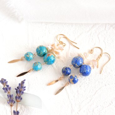 爽やかブルー 14KGF 天然石 ピアス・ブルー カオリナイト と ケシパール の 揺れる ピアス・夏色、水色、青 フックピアス