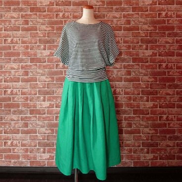 国産リネン　タックスカート　裏地＆シームポケット付き