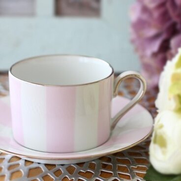 大人可愛いストライプ　カップ＆ソーサー（パステルピンク）