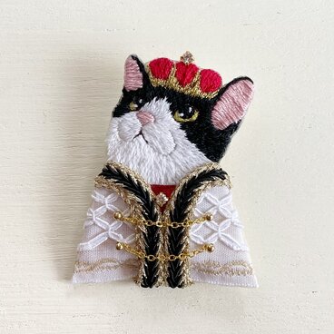 高貴なお猫様刺繍ブローチ23
