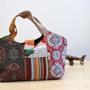古布を使ったパッチワークなミニ手持ちバッグ