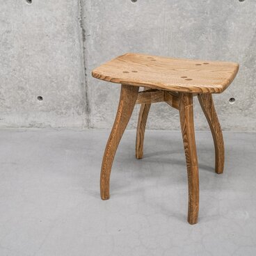 楕円型スツール