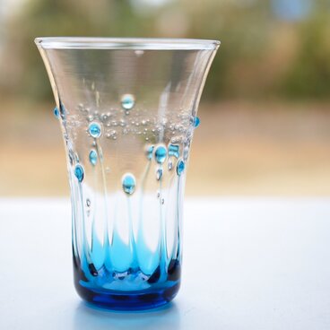 雫のグラス（ｽｶｲﾌﾞﾙｰ）