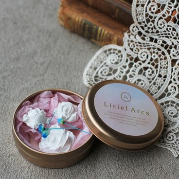 Lirielアロマストーン・ローズ（ホワイト×ピンク）