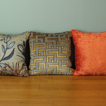 クッションカバー3点セット＜オレンジ×ブラック＞