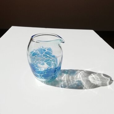 青い揺らぎ 片口