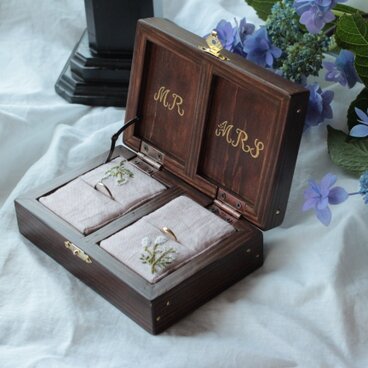 リングピロー木箱　優しく揺れる草花の刺繍