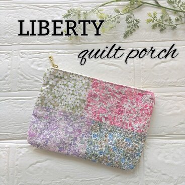 LIBERTY ステッチ可愛いキルティングフラットポーチmini