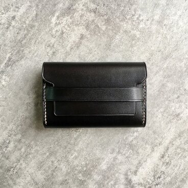 本牛革 黒 大容量の名刺入れ