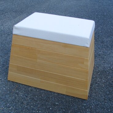 国産ヒノキ　跳び箱椅子