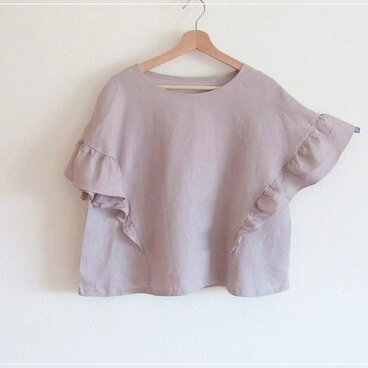 グレイッシュピンク* リネンのフリルドルマンブラウス