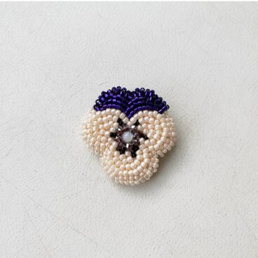 no.2. 21 ビオラのブローチ　