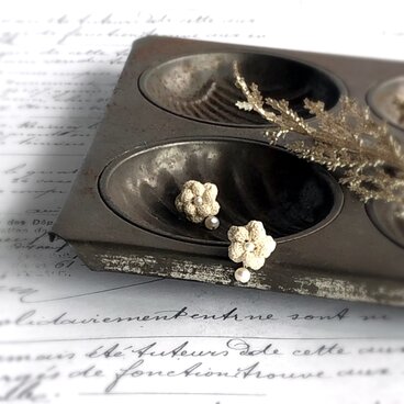 シンプル レースフラワーピアス