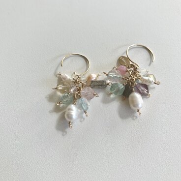 天然石とパールのピアス