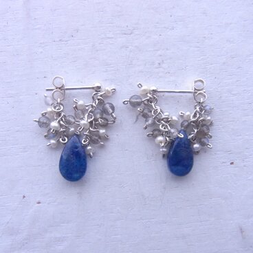 深海の雫と海の泡の ピアス　sv.ns.9