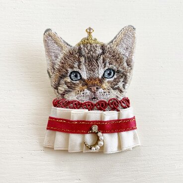 高貴なお猫様刺繍ブローチ29