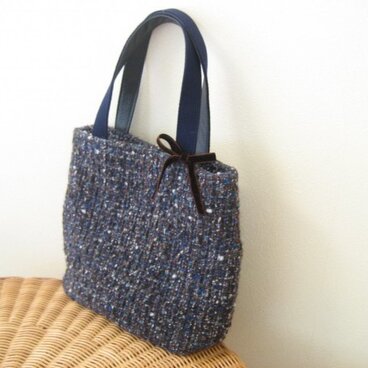 ウールのバッグ・ブルー×ブラウン