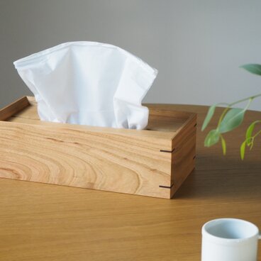 木のティッシュケース　国産サクラ材
