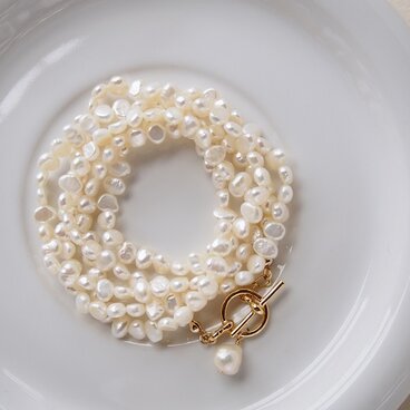 送料無料　バロックパールのロングネックレス