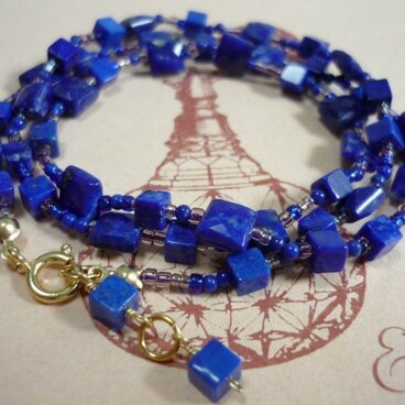 四角いラピスラズリの三連ブレスレット