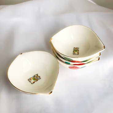 招きネコ　カワイイ小鉢　4個セット⭐︎