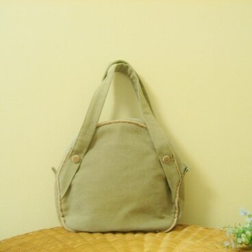 帆布のバッグ・ベルベットふちどり