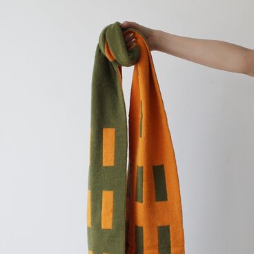 % PERCENT マフラー （グリーン・オレンジ）リバーシブル・セルフヒーター・男女兼用