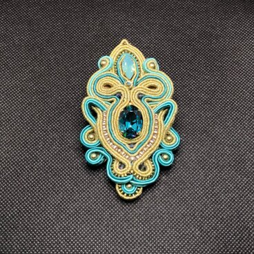 ソウタシエペンダント＆ブローチ　（エメラルド）