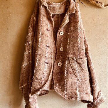 ポコポコした糸の表情が可愛いジャケット