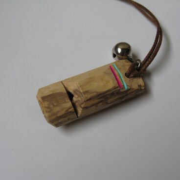 銘木スポルテッド　木の香笛（キノカブエ）キーホルダー