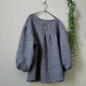 　バルーンスリーブブラウス