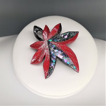 楓漆螺鈿ブローチ